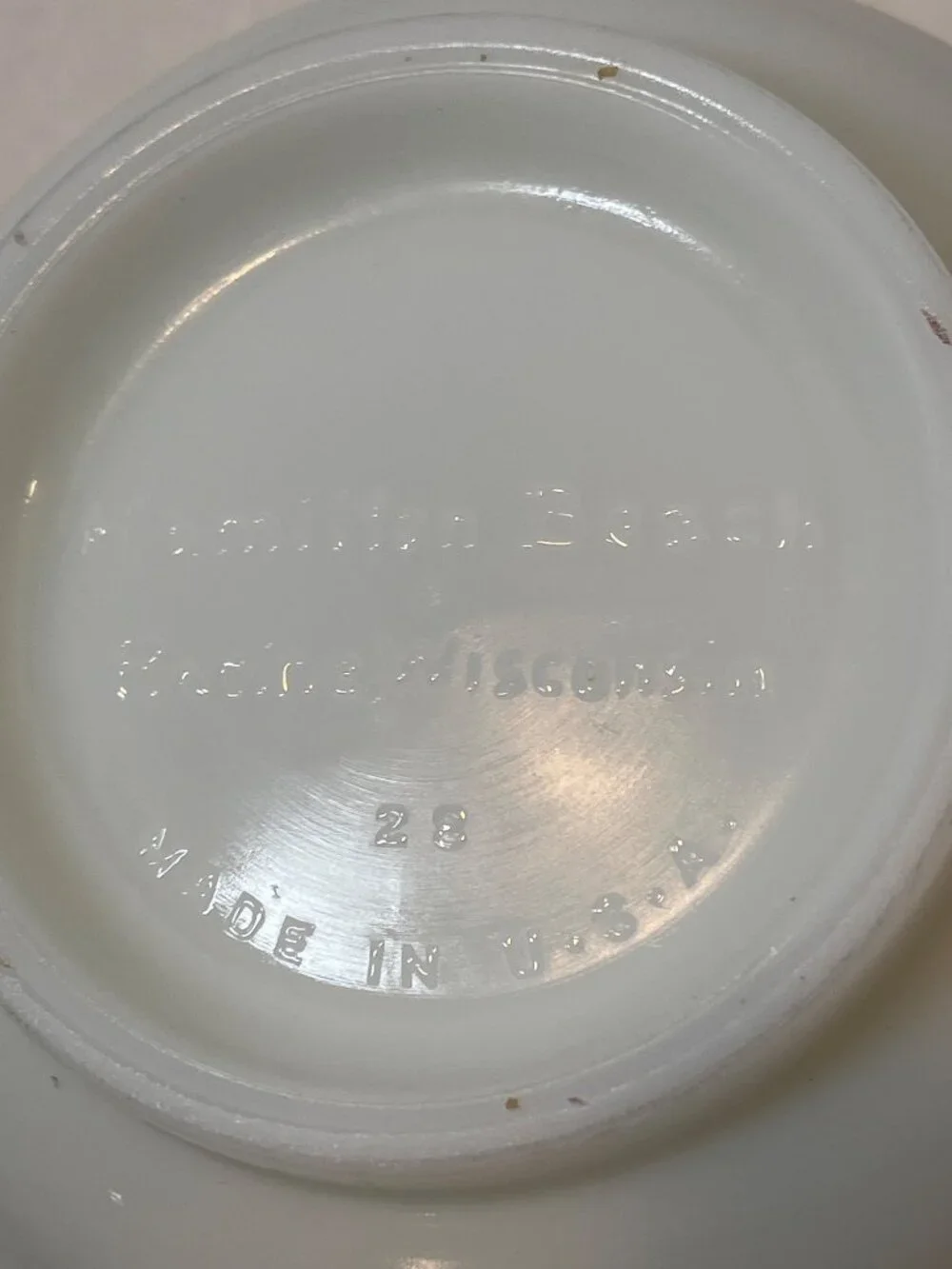 Hamilton Beach Milk Glass Mixing Bowl With Pour Spout Made In USA White Vintage